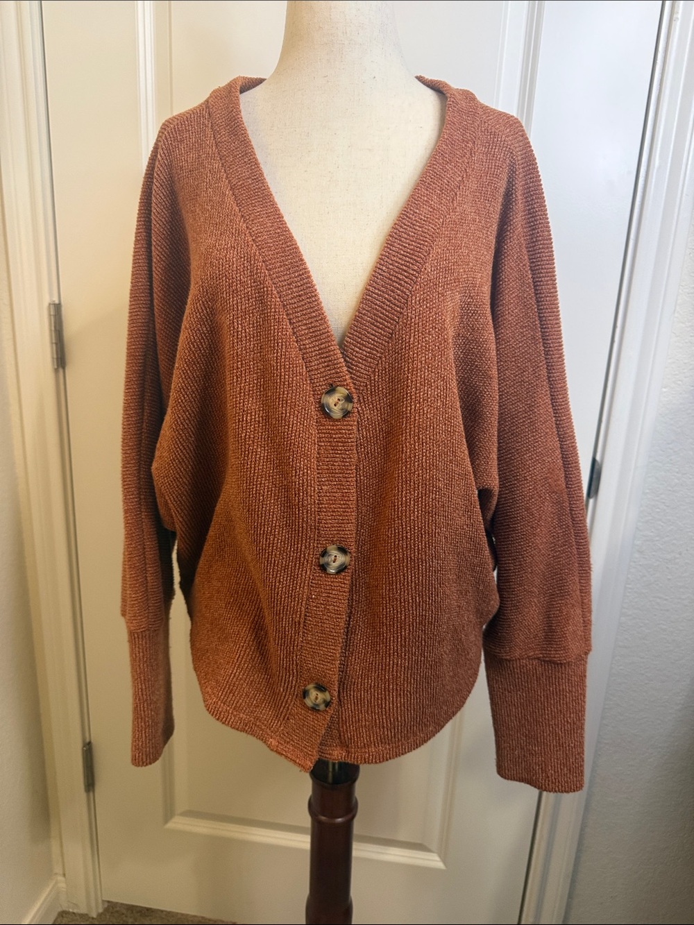Ces Femme Rust Orange Button-Front V-Neck Cropped Cardigan